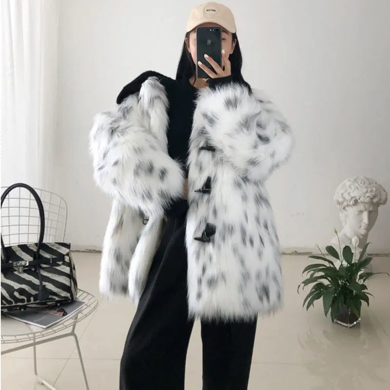 Autumn Winter Women Fur Coat Imitation Raccoon Fur Overcoat Mid Length Faux Fur Women Casual Trendy Warm Zimo