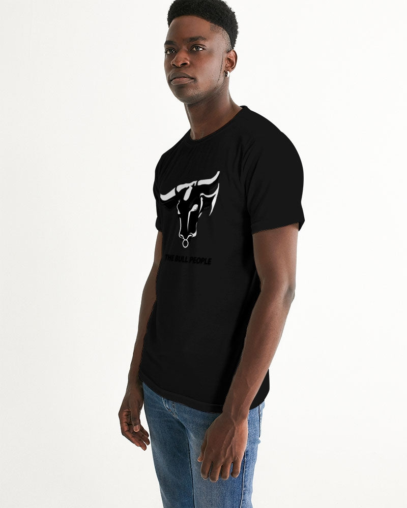 the white bull men's graphic tee