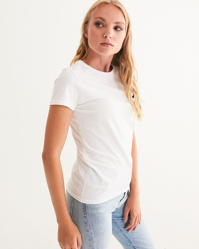 the white bull women's graphic tee