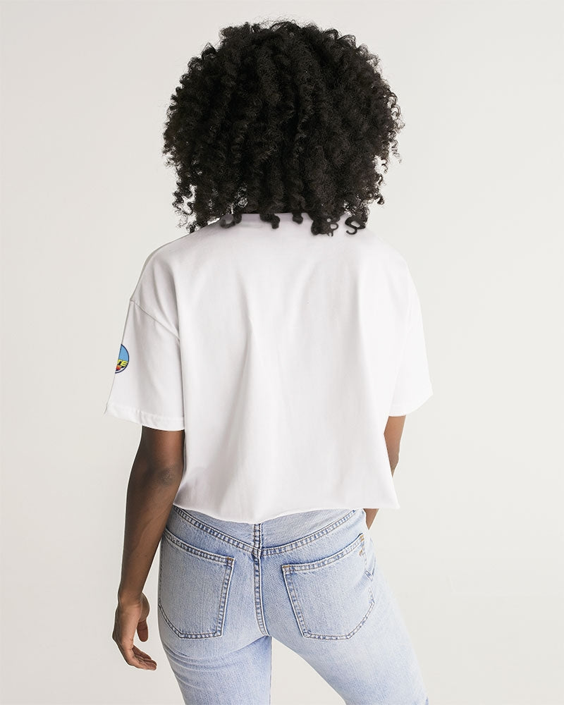the white bull women's lounge cropped tee