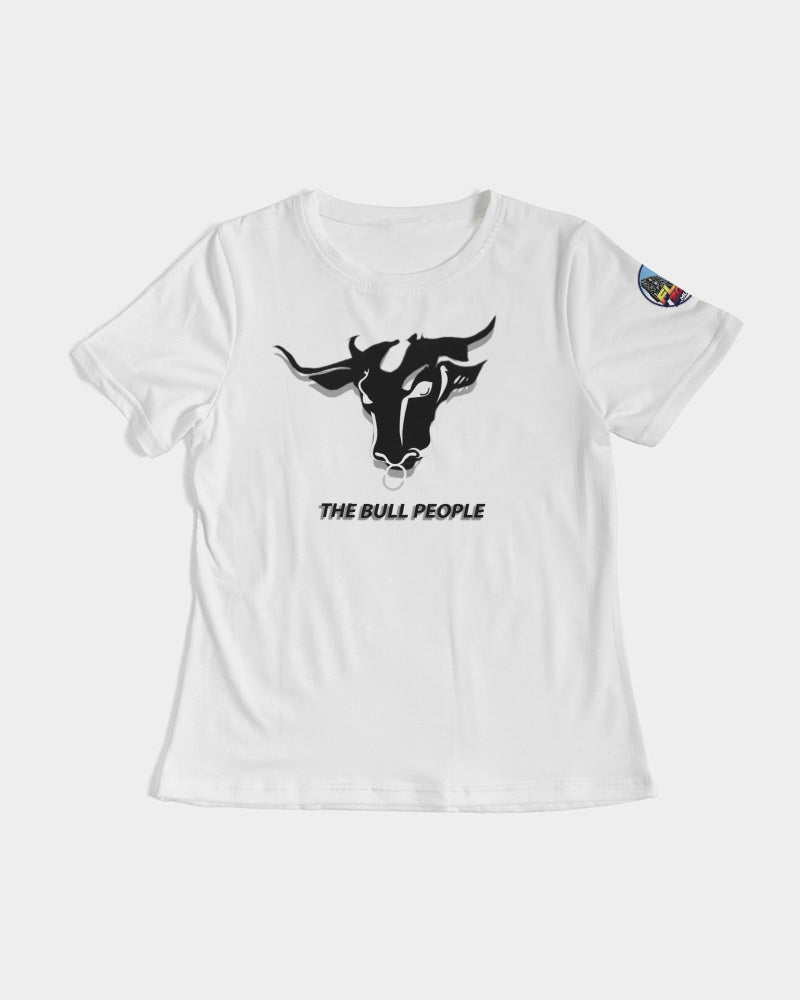the white bull women's tee