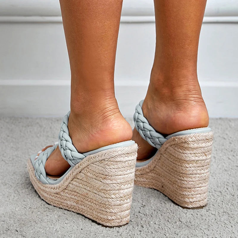 2024 New Wedges Shoes For Women Slippers Fashion Handmade Straw Rope Weave Thick Bottom Platform High Heels Sexy Golden Sandals FZwear