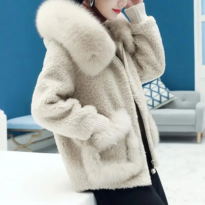 Hot Sales Autumn And Winter New Sheep Shearing Coat For Women Short Alpaca Fur Coat Fox Fur Hooded One Piece Long Sleeve FZwear