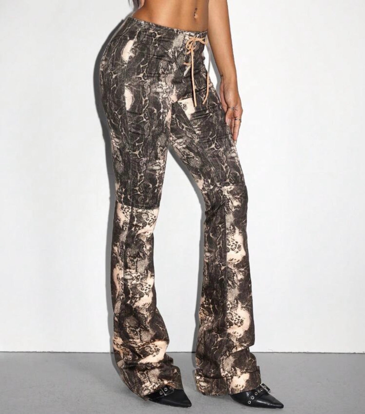 FZ Women's Low Waist Fitted Tie-Up Allover Print Denim Pants