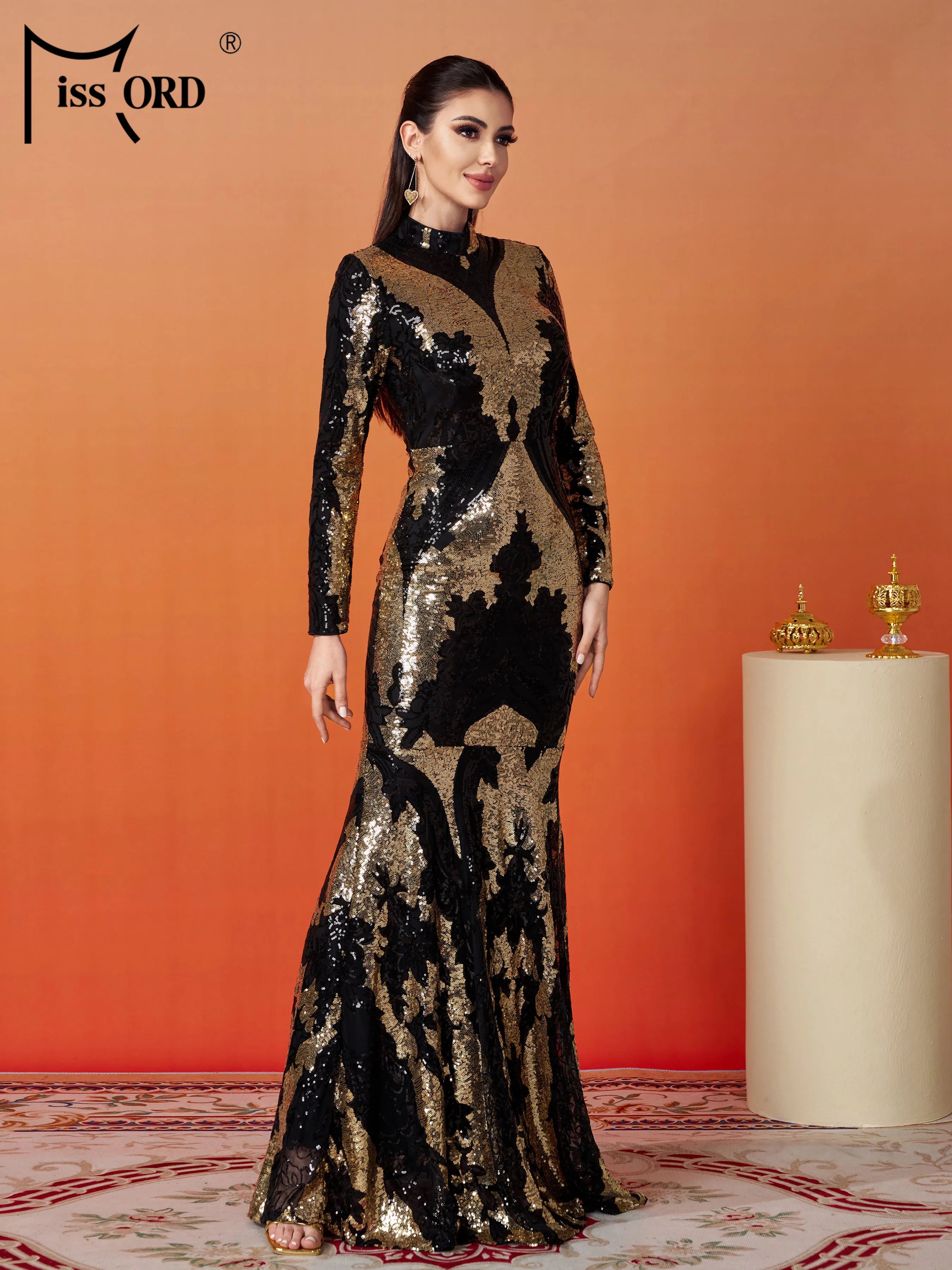 FZ Women's Round Neck Geometry Long Sleeved Sequin Mermaid Evening Dress