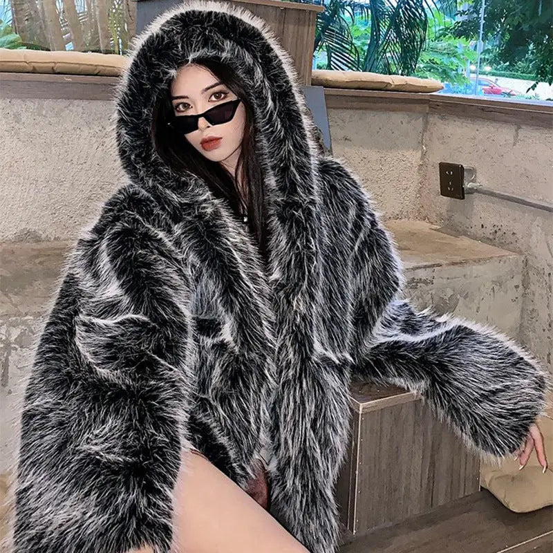 Women Faux Fox Fur Fur Hooded Jacket Women Online Influencer Winter Loose Fur Warm Lamb Wool Coat Zimo