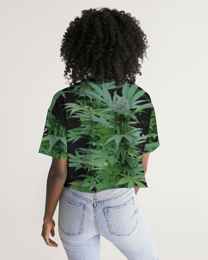 the bud - darker shade women's lounge cropped tee